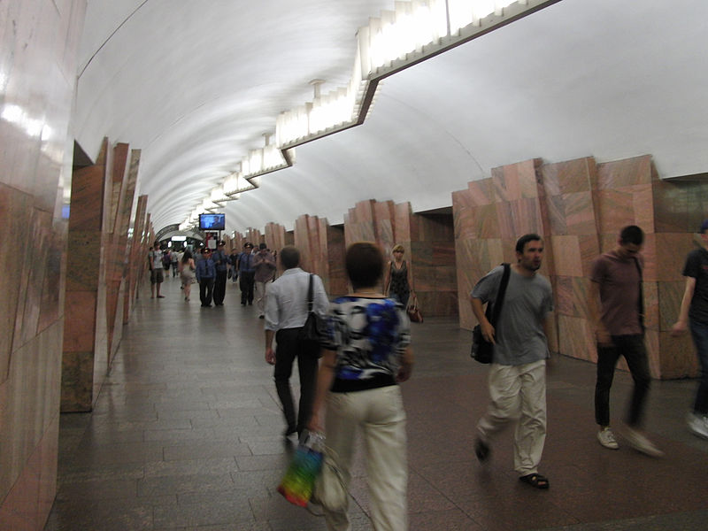 Най-малко 50 души пострадаха при авария в московското метро