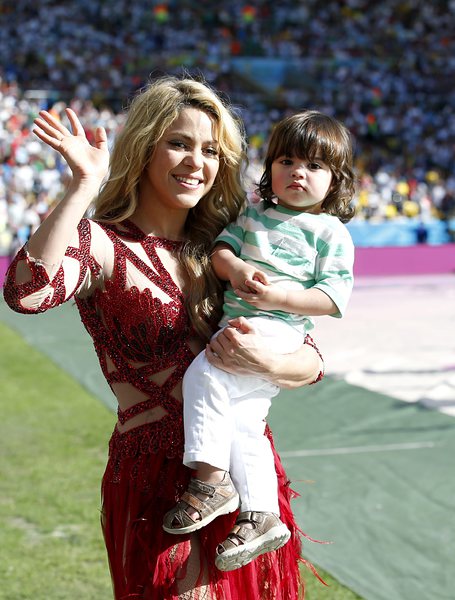 Шакира и синът й Милан на Световното първенство по футбол 2014