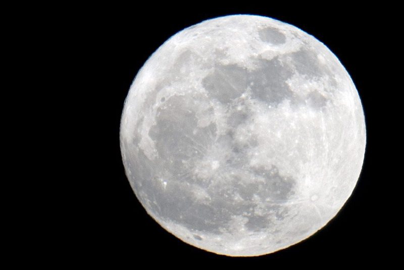 Китай планира да върне проби от Луната на Земята
