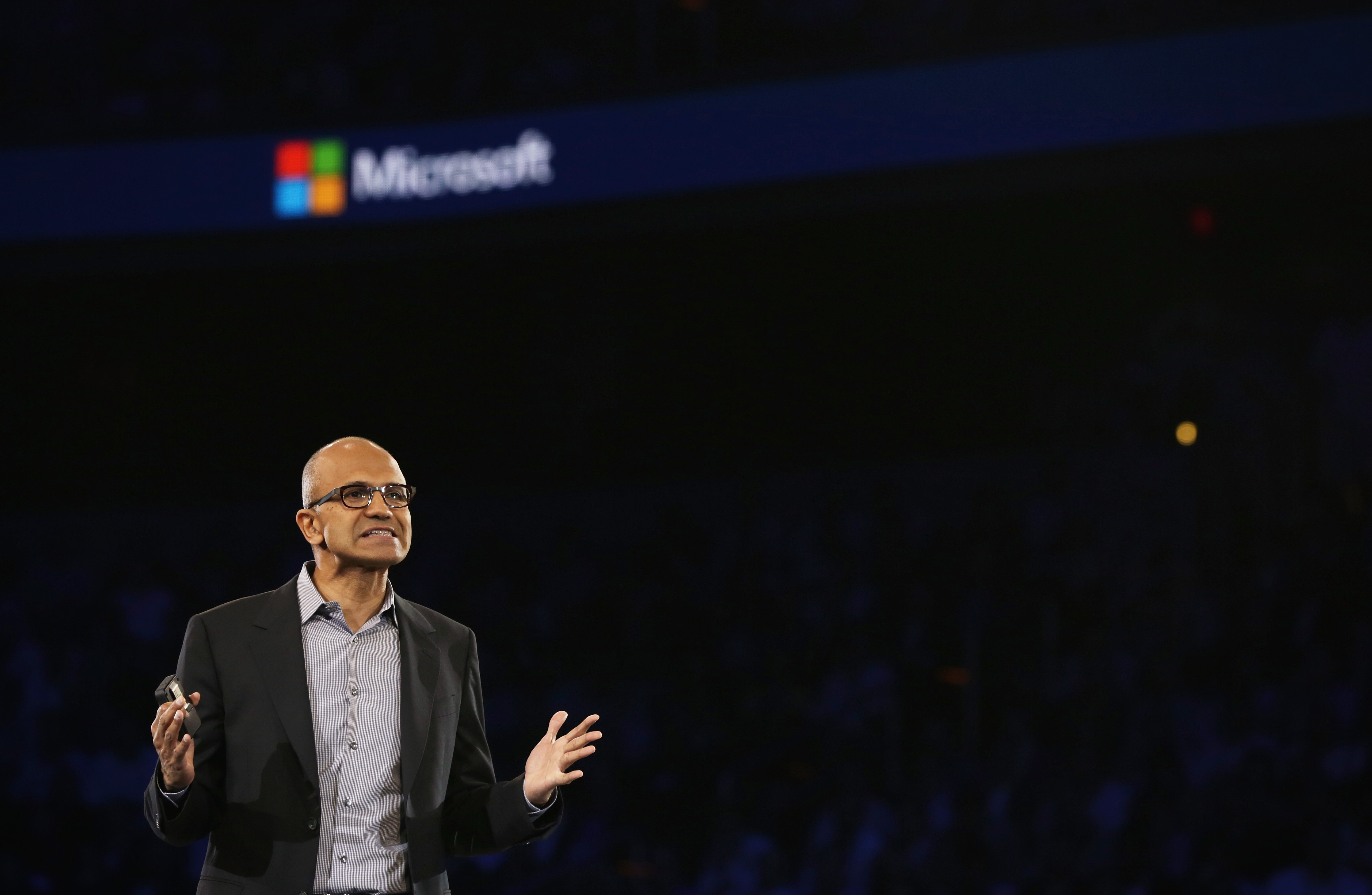Главният изпълнителен директор на Майкрософт (Microsoft) Сатя Надела е определен за личност на годината от британското издание "Файненшъл таймс"