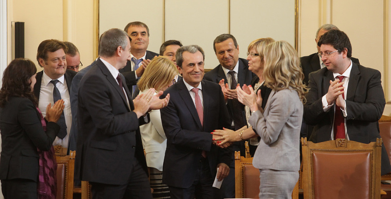 Парламентът прие оставката на кабинета ”Орешарски”