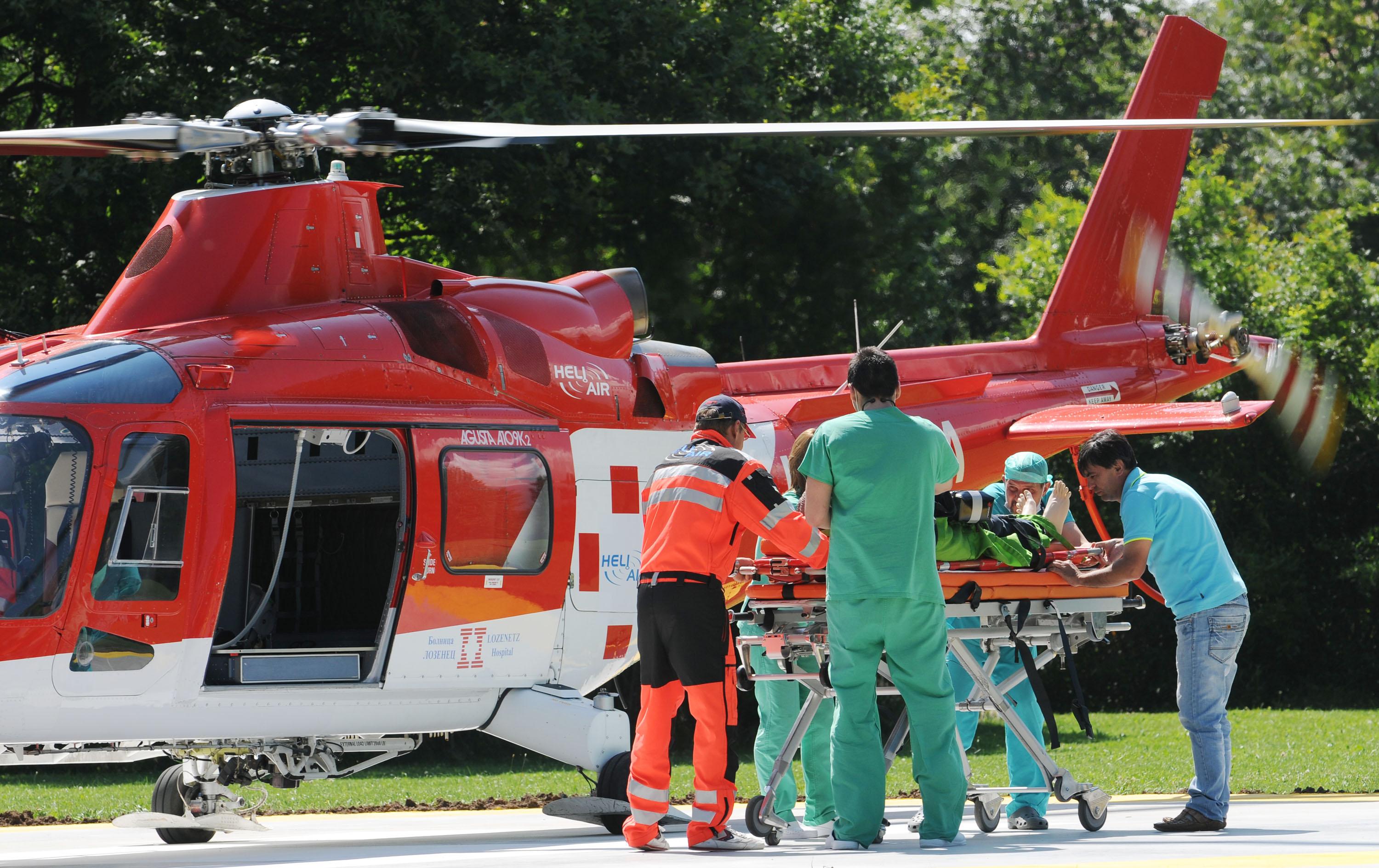 Столична болница оказва помощ с хеликоптер