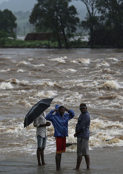 Проливните дъждове в Индия продължават от няколко дни