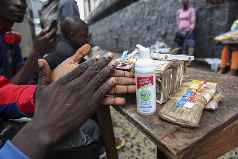 Епидемия от болестта ебола се разраства в Африка