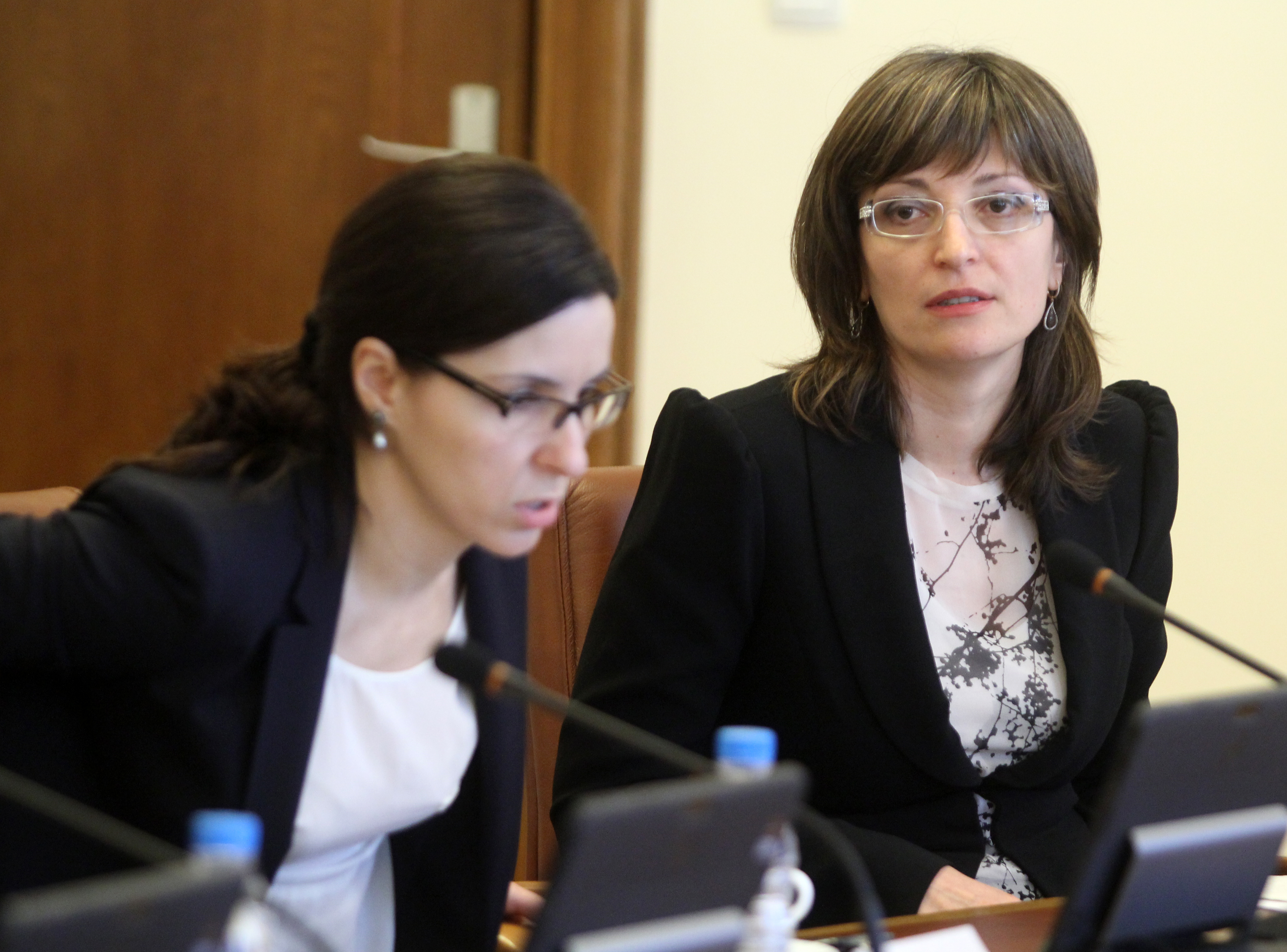Екатерина Захариева: Има неотложни дейности на държавата, които трябва да бъдат свършени
