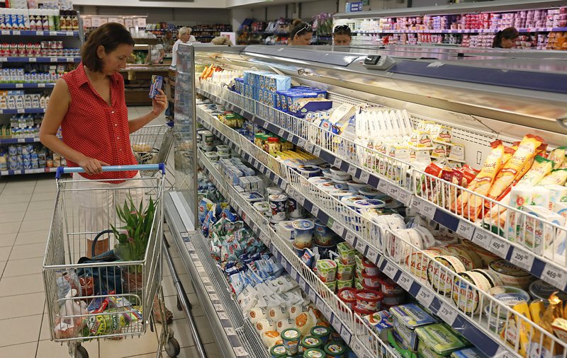 Русия въвежда акциз за вредни храни