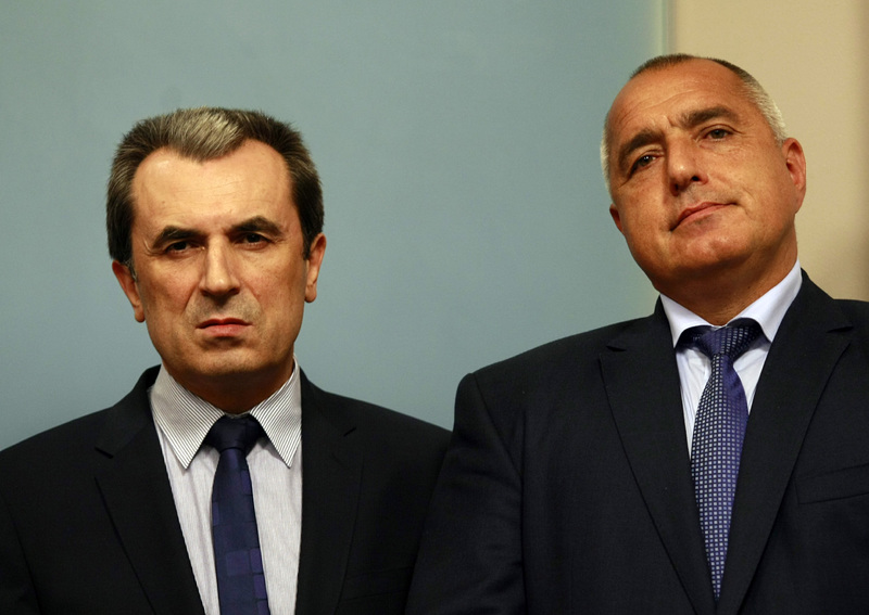 ”Медиана”: Повечето българи не искат ГЕРБ и БСП пак на власт