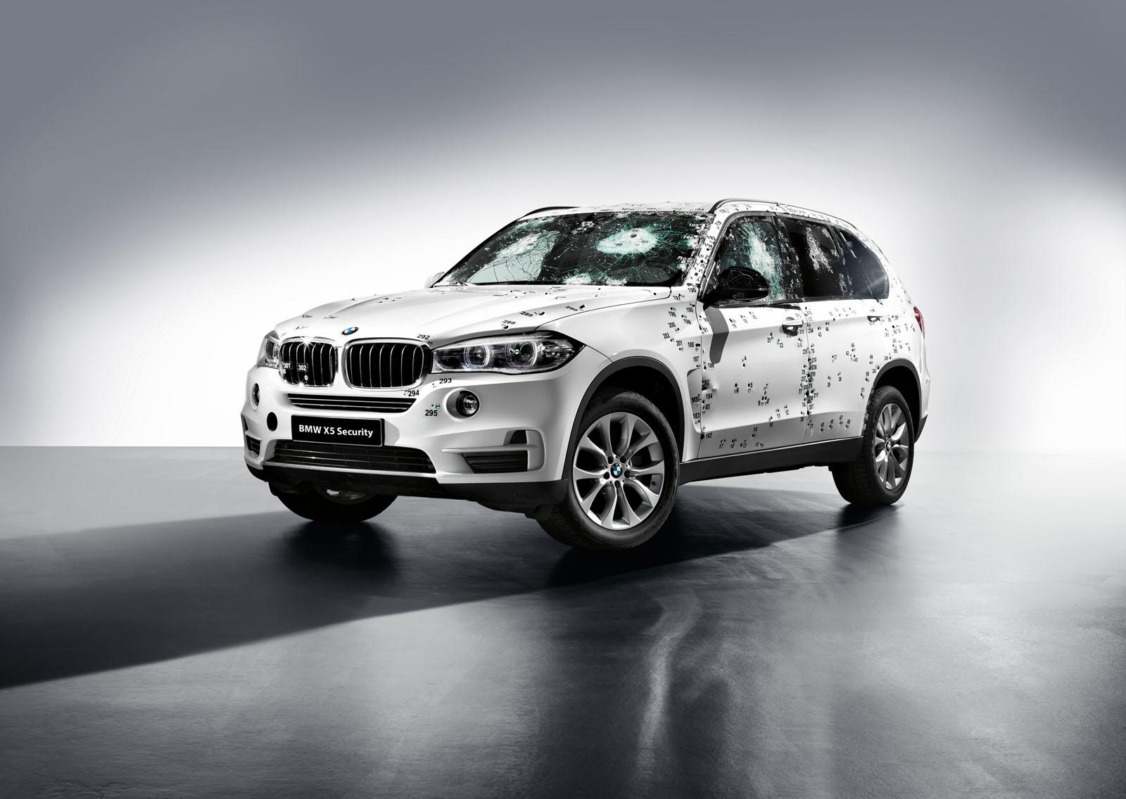 Бронирано предложение от BMW (снимки)