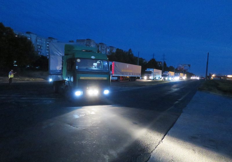 Всички камиони от хуманитарния конвой пристигнаха в Луганск