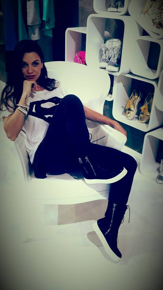 Диляна Попова с обувките на ”2ti-VOIN”
