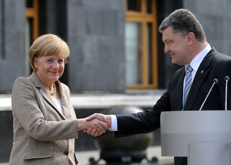 Меркел изтъкна, че териториалната цялост на Украйна е цел на германската външна политика.
