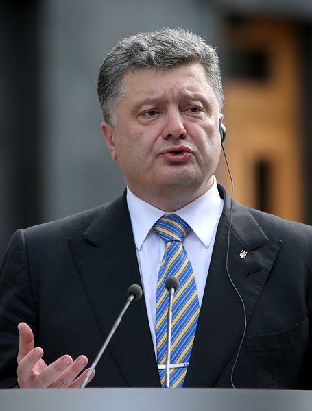 Порошенко обяви, че руски сили са нахлули в Украйна