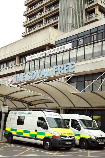 Първият британец, заразен с Ебола, се лекува в Лондон