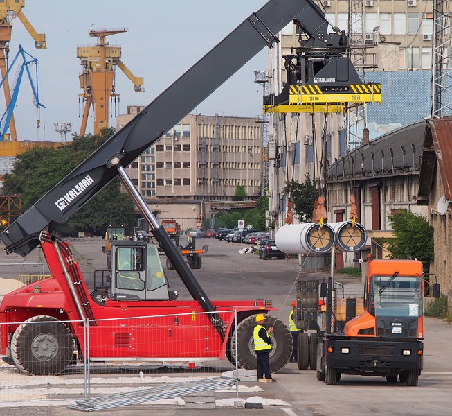 Продължават доставките на тръби за ”Южен поток”