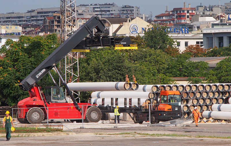 Доставка на тръби за Южен поток на пристанище Варна