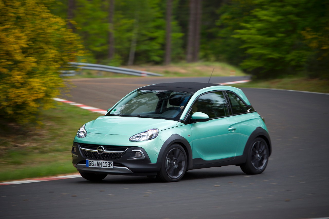 Opel се похвали със 100 000 поръчки за ADAM
