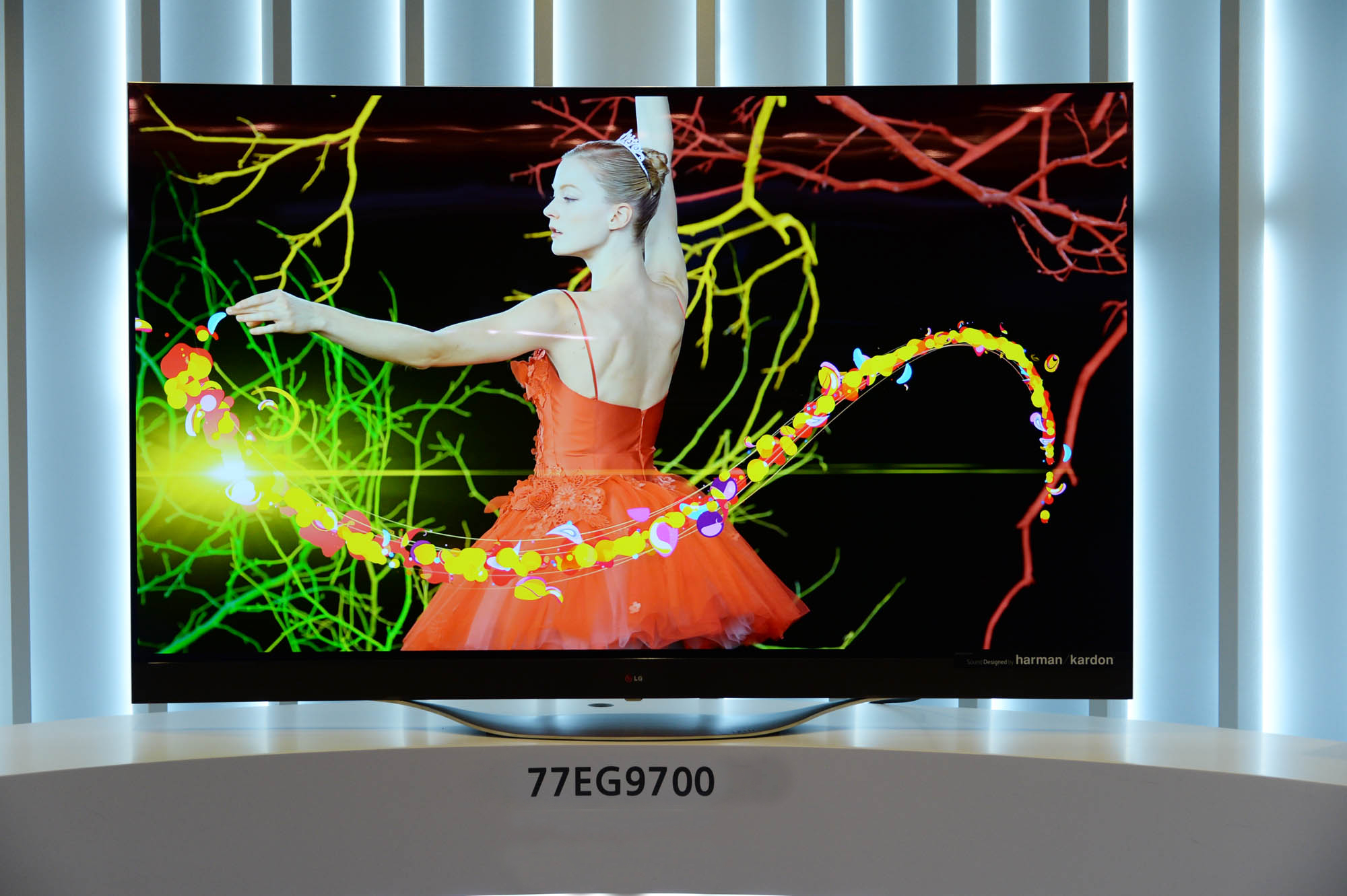 LG 4K OLED телевизор