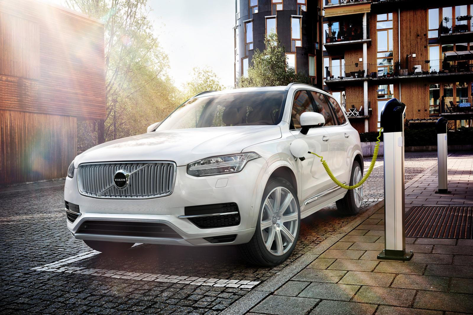 Първата партида Volvo XC90 - разграбена за 47 часа