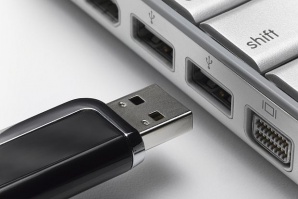 Конструираха презерватив за USB