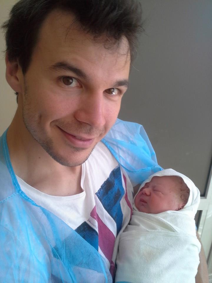 Ивайло Захариев с новородения си син Дамян