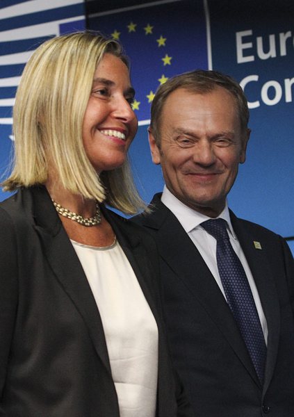 Федерика Могерини и Доналд Туск на срещата на върха в Брюксел