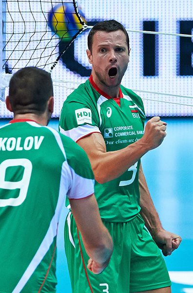 България претърпя загуба с 2:3 гейма от Канада