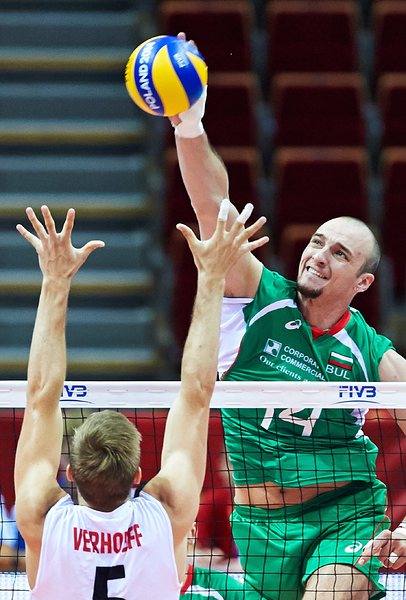 България загуби с 2:3 гейма от Канада