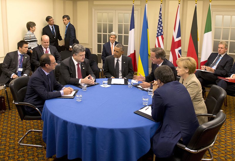 Среща между президента на Украйна Петро Порошенко и лидерите на САЩ, Великобритания, Германия, Франция и Италия