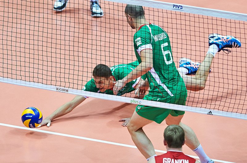 България загуби с 2:3 гейма от Русия