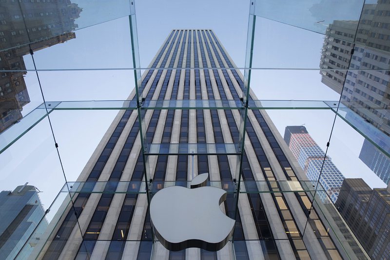 Apple продължава да е най-скъпата компания в света