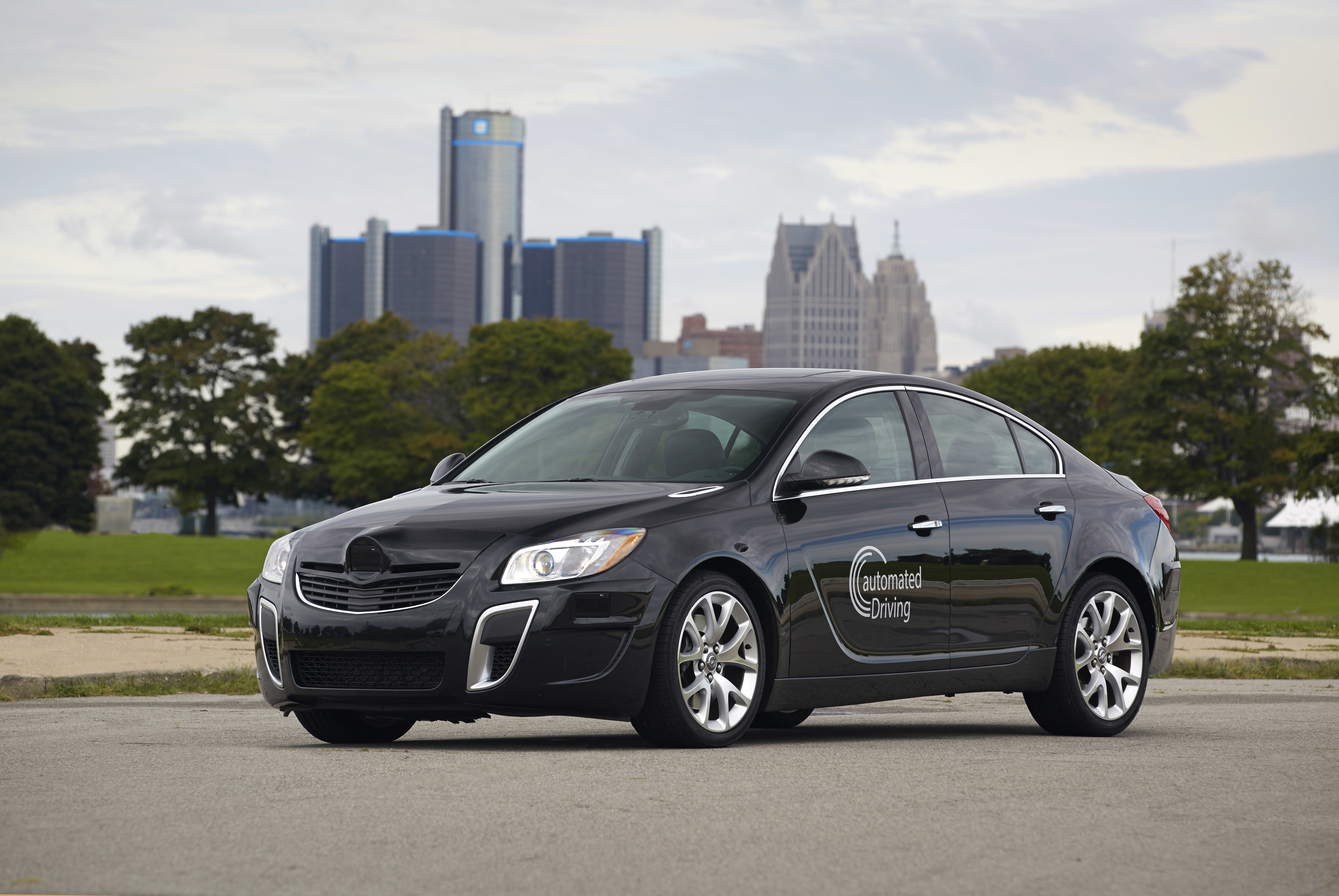 Opel показа автономна Insignia