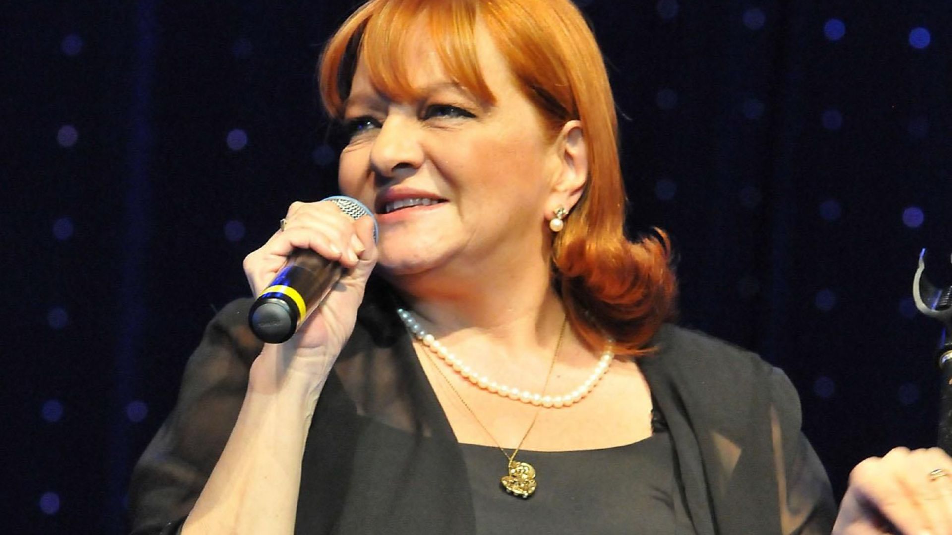 Едно от най известните лица от българската музика певицата Богдана