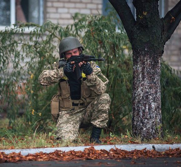 Шест жертви на обстрел в Донецк въпреки примирието