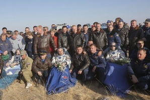 Трима космонавти от МКС се завърнаха на Земята след половин година в космоса