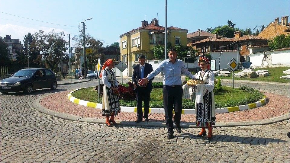 Откриха новото кръгово до Източната порта