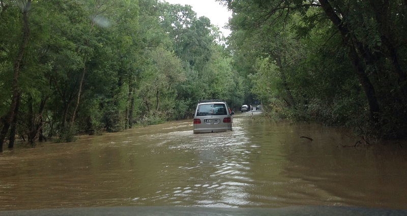 Пътят между Созопол и Приморско след потопа през септември