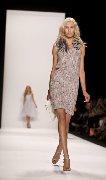 Колекция на Badgley Mischka - пролет/лято 2015