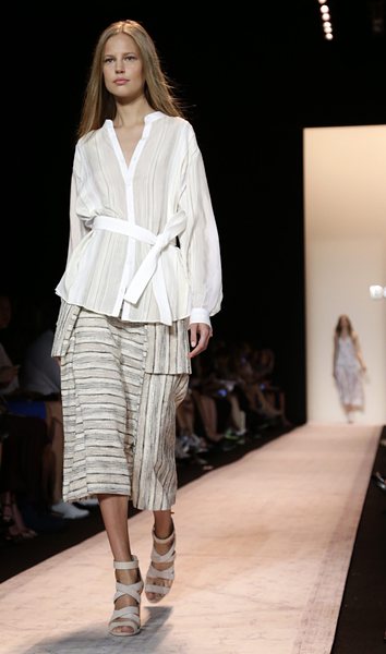 Колекция на BCBGMAXAZRIA - пролет/лято 2015