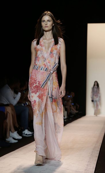 Колекция на BCBGMAXAZRIA - пролет/лято 2015