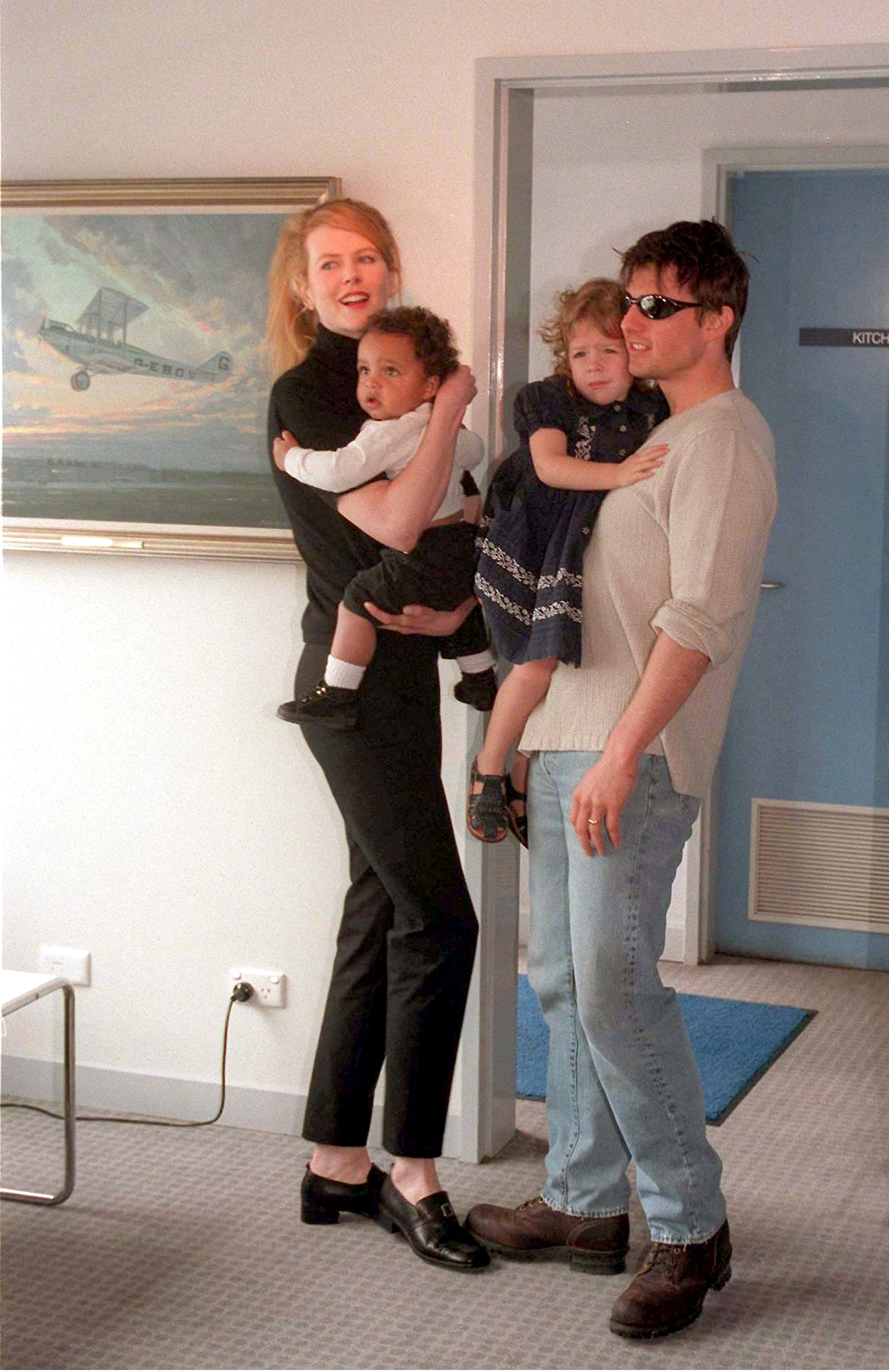 Никол Кидман и Том Круз с осиновените си деца Конър и Изабела