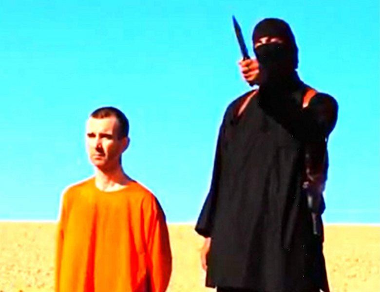 Британец разпознал сина си сред палачите в ИД (снимки)