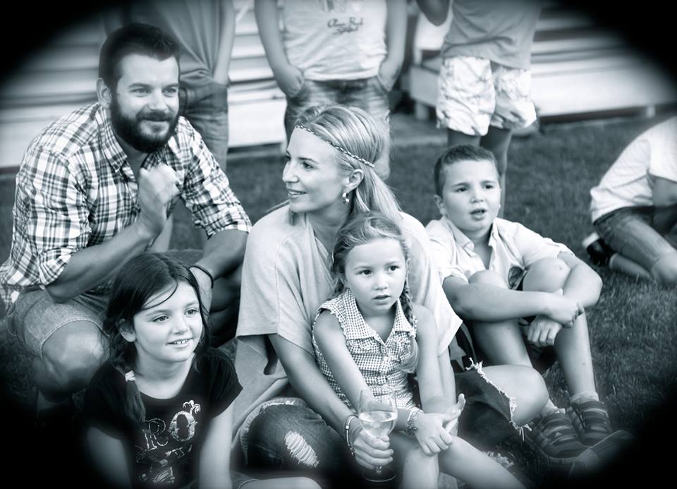 Ирина Тенчева с децата си Вирджиния и Спас и Иван Христов с Ава