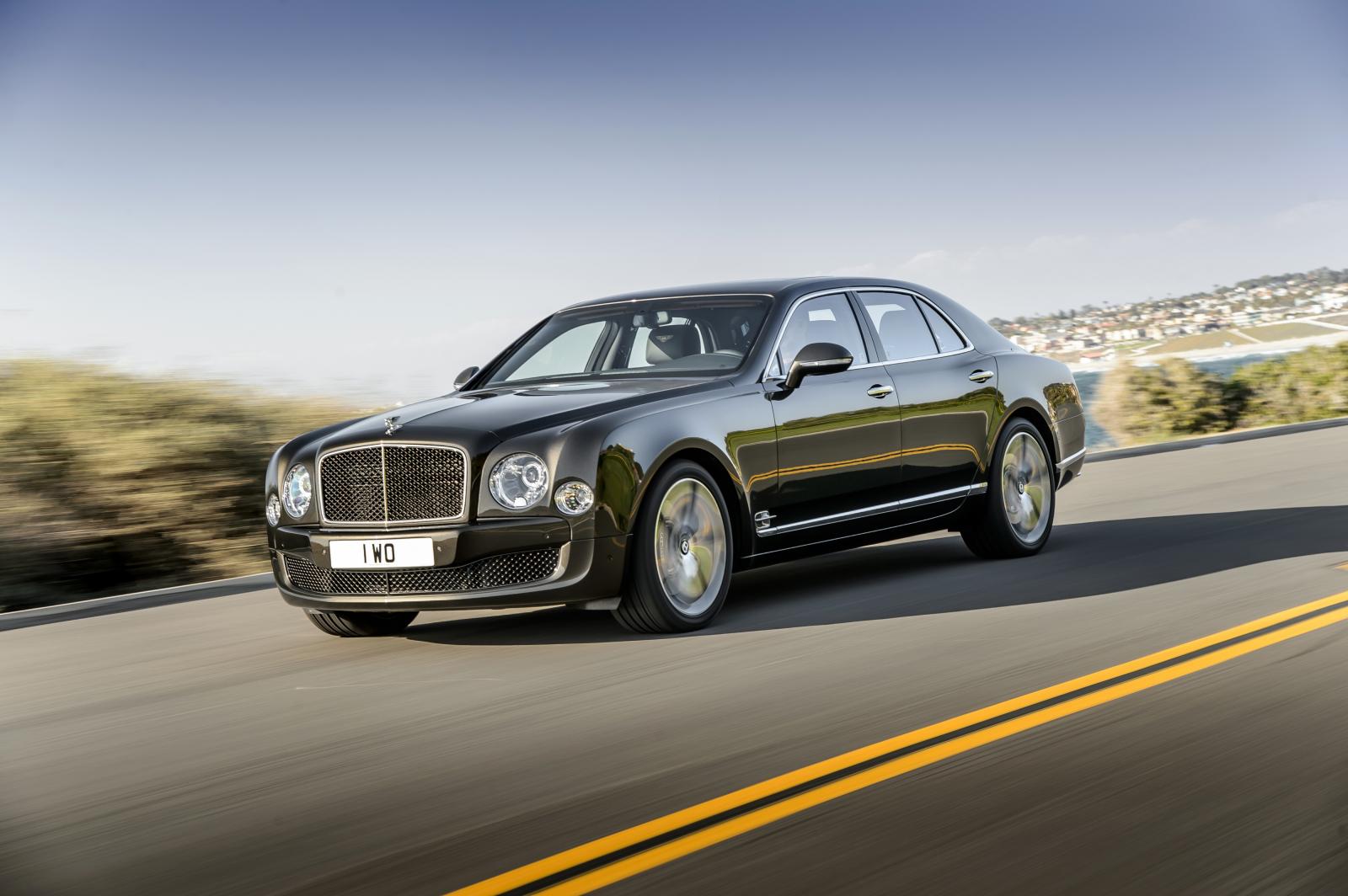 Нов ултра луксозен седан от Bentley (снимки)