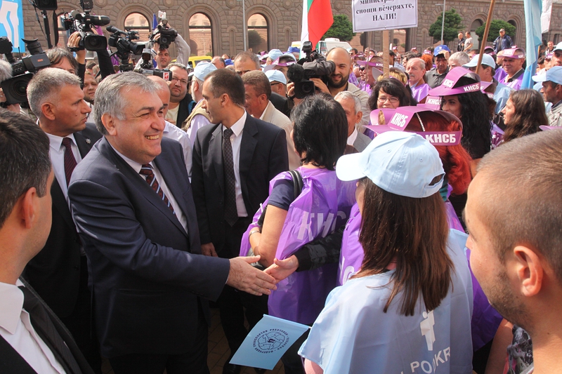 Премиерът Георги Близнашки заяви, че исканията на протестиращите са основателни