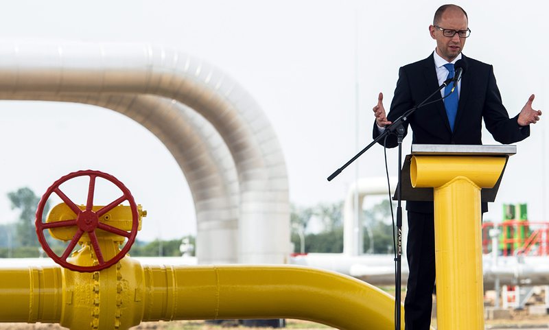 Капацитетът на новия газопровод се очаква да бъде 20 и 40 млрд. куб. метра газ годишно