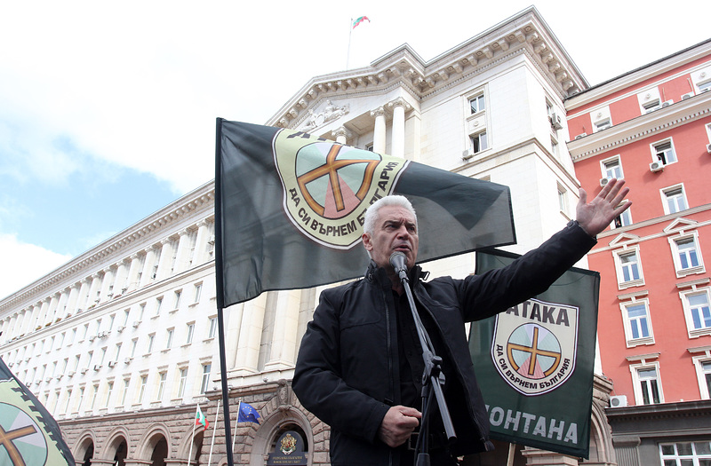 Волен Сидеров оглави митинга пред Министерски съвет