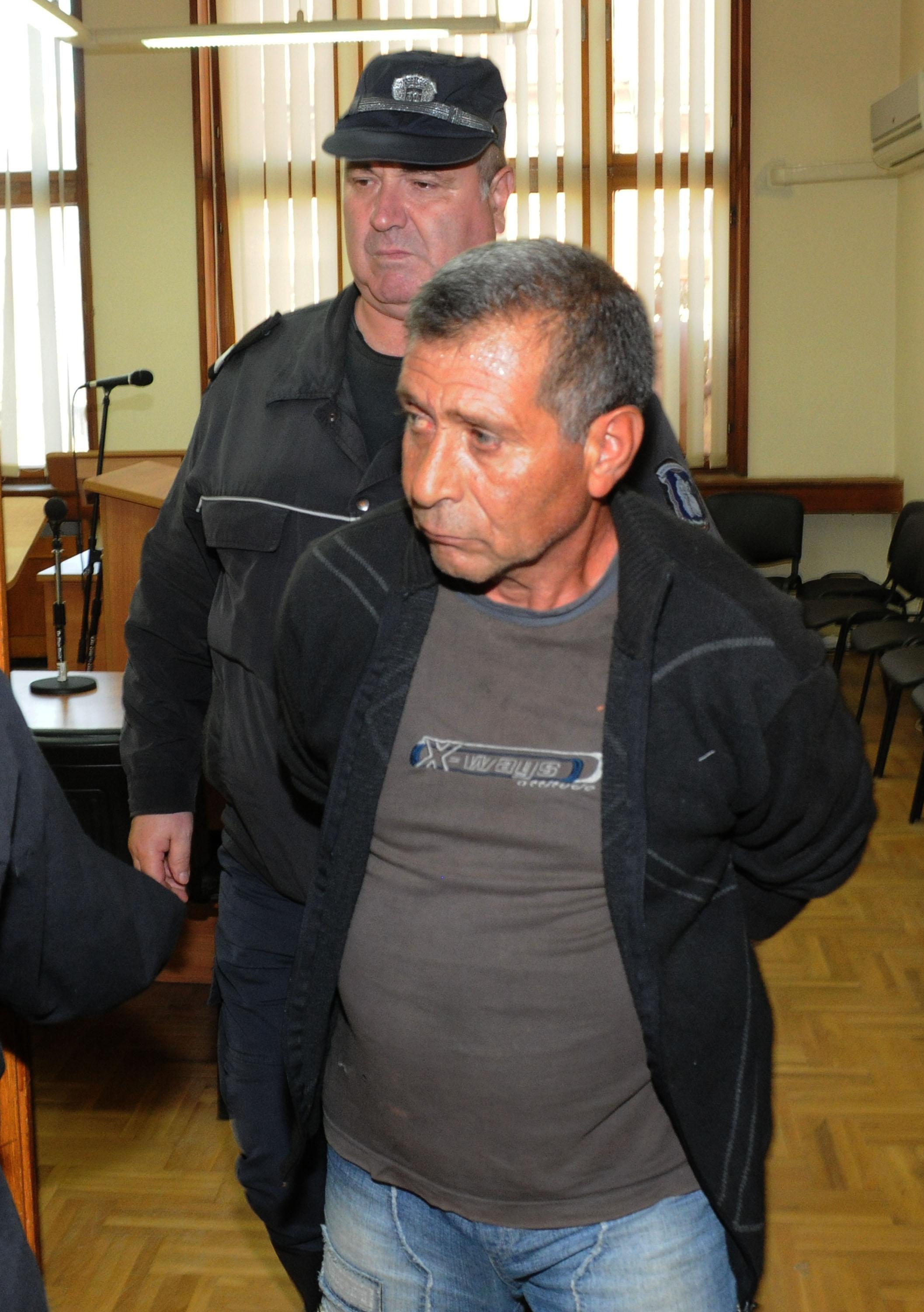 Изнасилвачът Димитър Симеонов остава в ареста