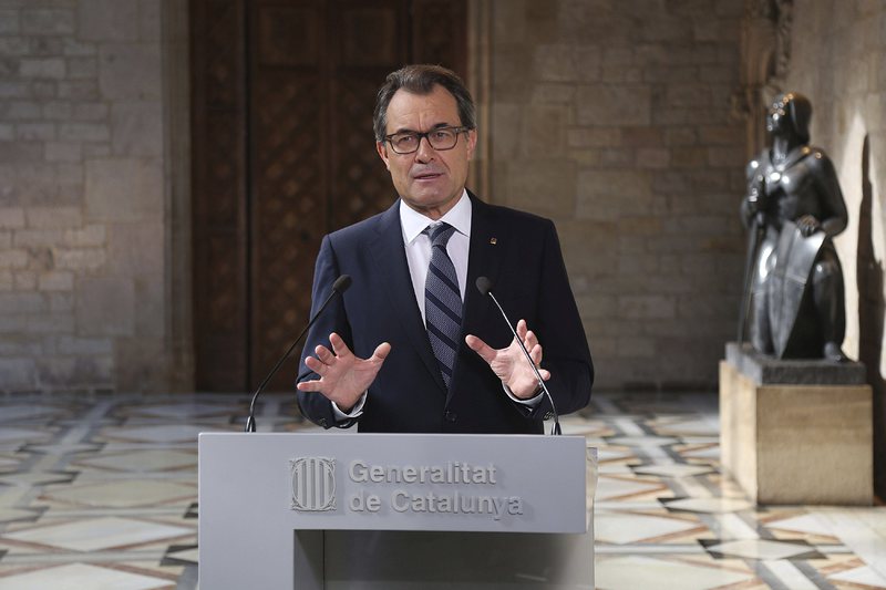 Каталонският президент Артур Мас настоява референдумът за независимост на района от Испания да се проведе