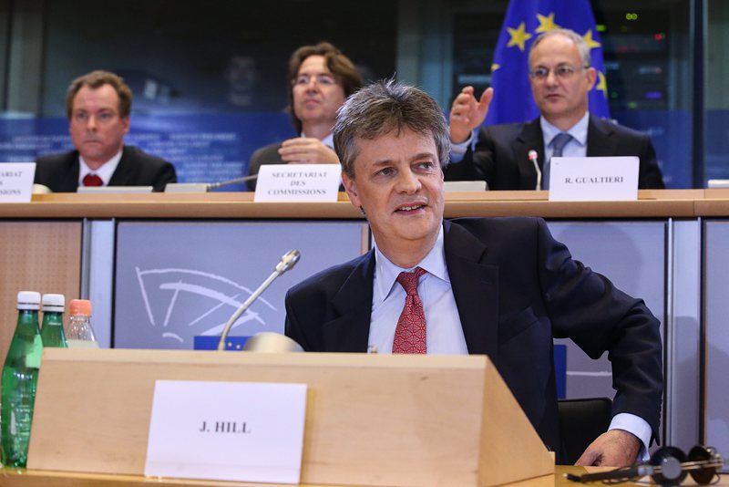 Новата Еврокомисия се натъкна на трудности в Европарламента