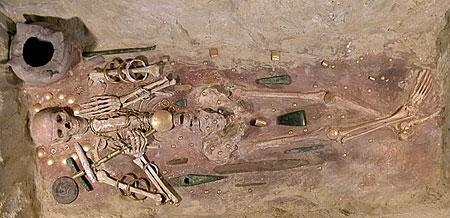 Гробът с най-много златни накити на Варненския некропол